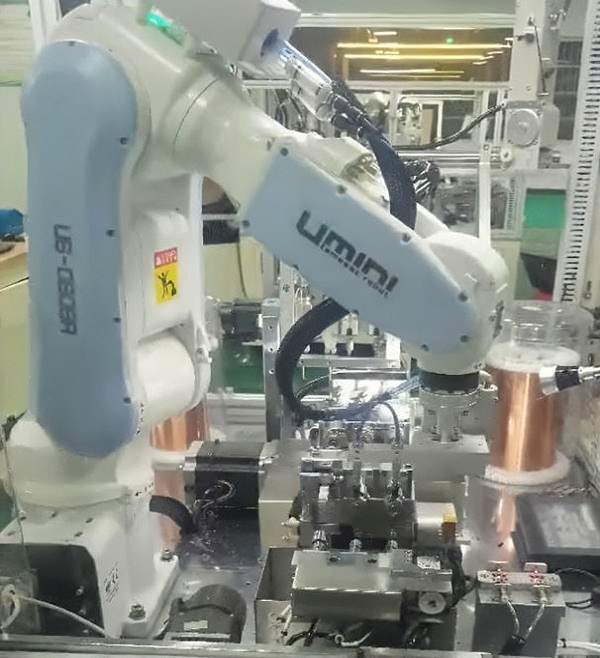 Inductor manufacturing of six axis robot